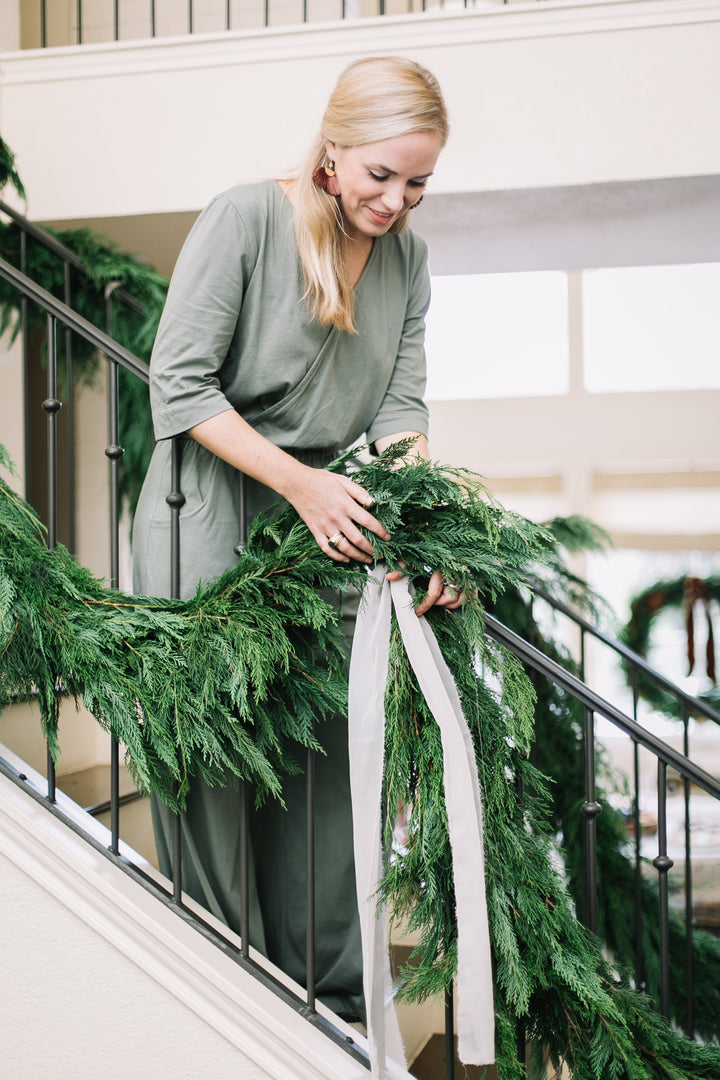 How much garland do I need? Expert tips for decorating with garlands.